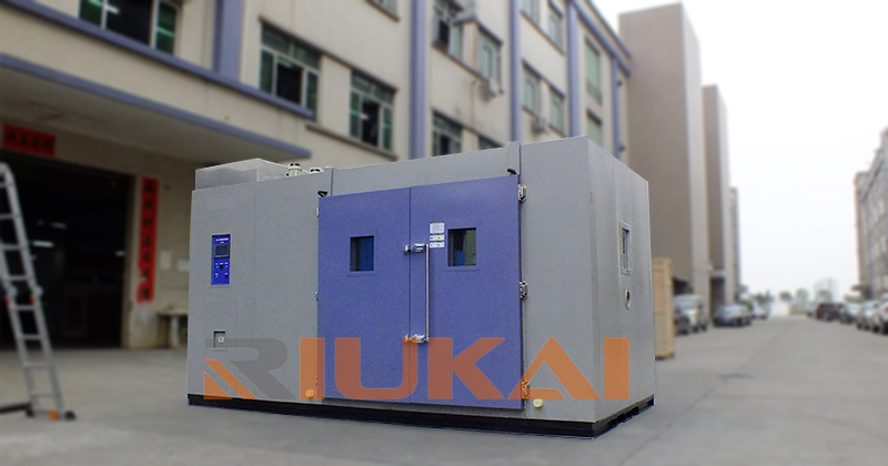 汽车步入式恒温恒湿试验箱