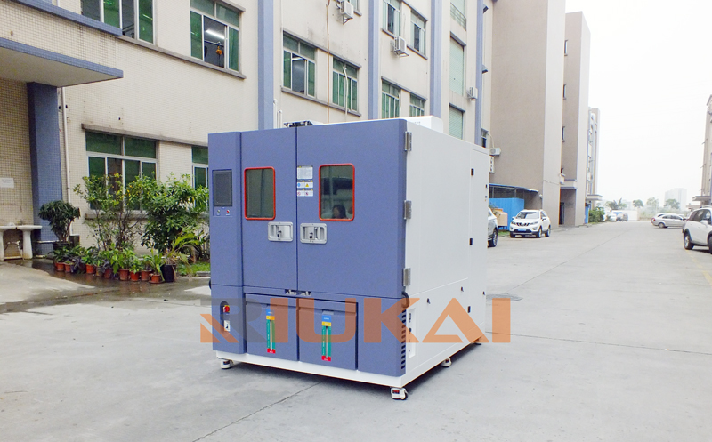双开门恒温恒湿试验箱